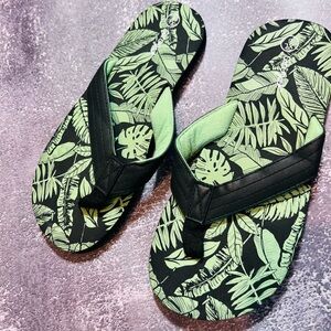 Cat & Jack Men’s Flip Flops